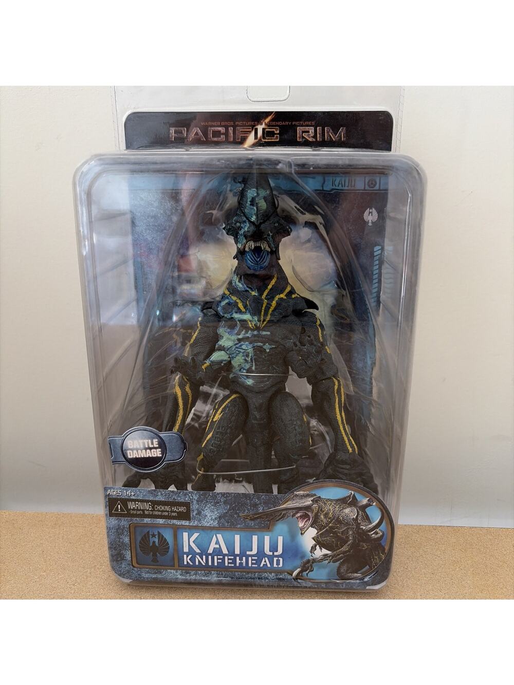 NECA Pacific Rim Knifehead 2014 Kaiju Action Figure Toys R Us Exclusive New
